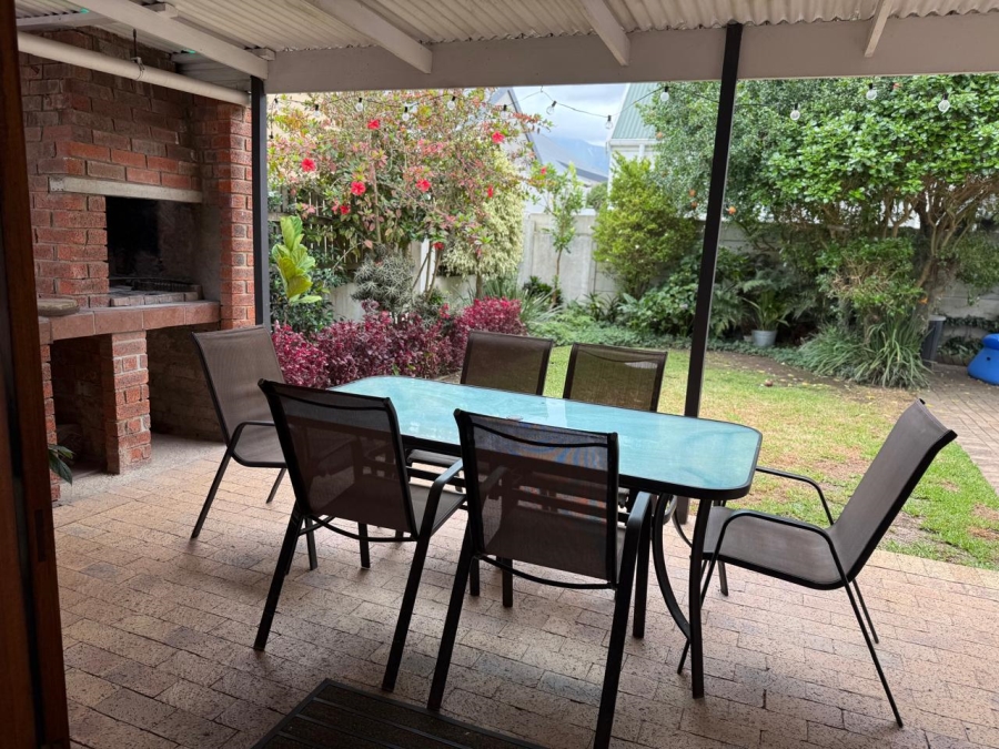 2 Bedroom Property for Sale in King George Park Western Cape